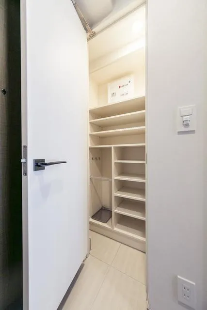 Milia Residence Asakusabashi II - Interior - ["Fixture", "Shelving", "Floor"]