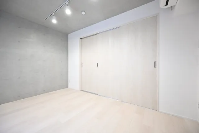 Le Nid Nihonbashi - Interior - ["Wood", "Flooring", "Floor"]