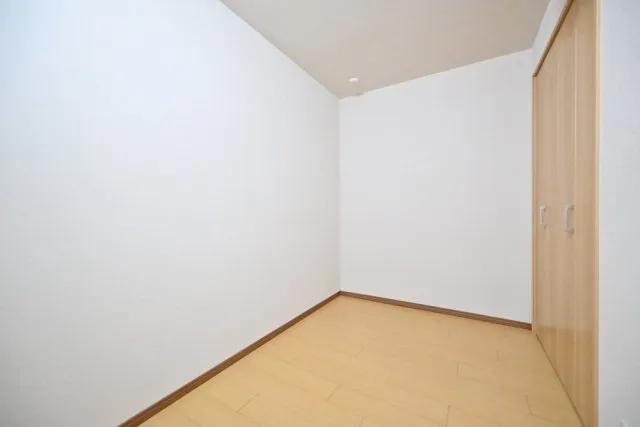 CENTRAL GARDEN RESIDENCE TOKYO - Interior - ["Flooring", "Wall", "Floor"]