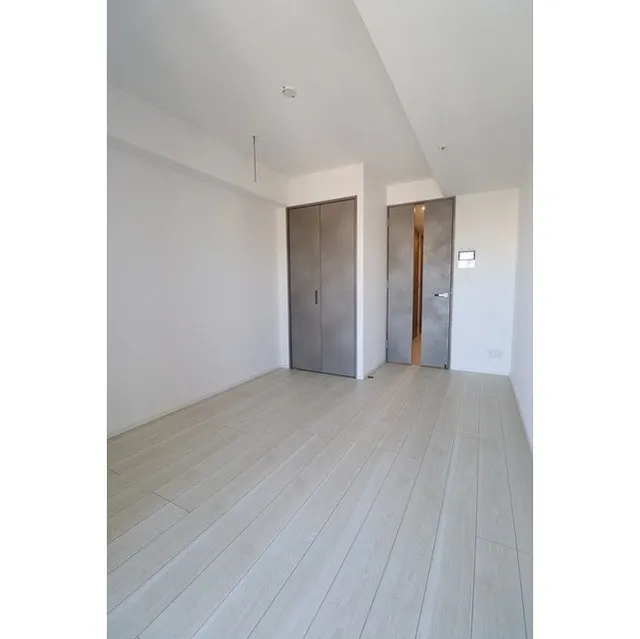 Prince Gran Casa - Interior - ["Wood", "Fixture", "Door"]