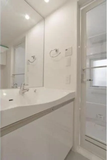 Park Axis Tameike-Sanno - Interior - ["Mirror", "Sink", "Property"]