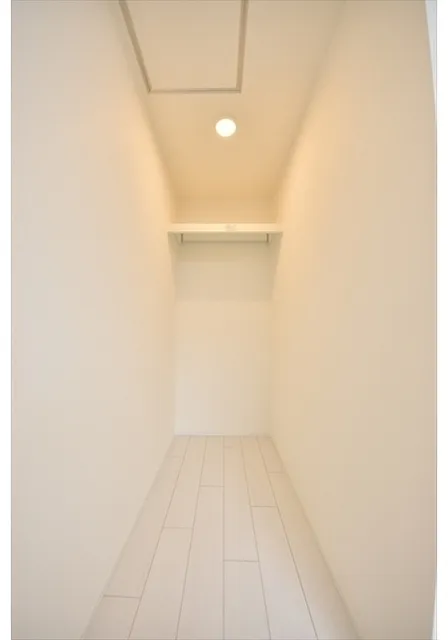 Le Coeur Shibuya Honmachi - Interior - ["Wood", "Flooring", "White"]