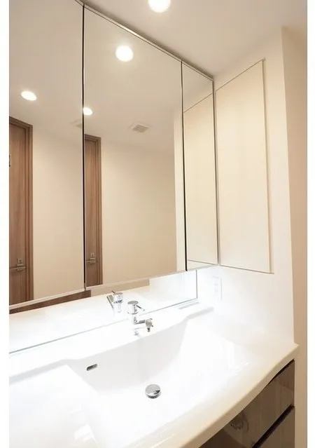 KDX Residence Hatchobori - Interior - ["Interior design", "Flooring", "Ceiling"]