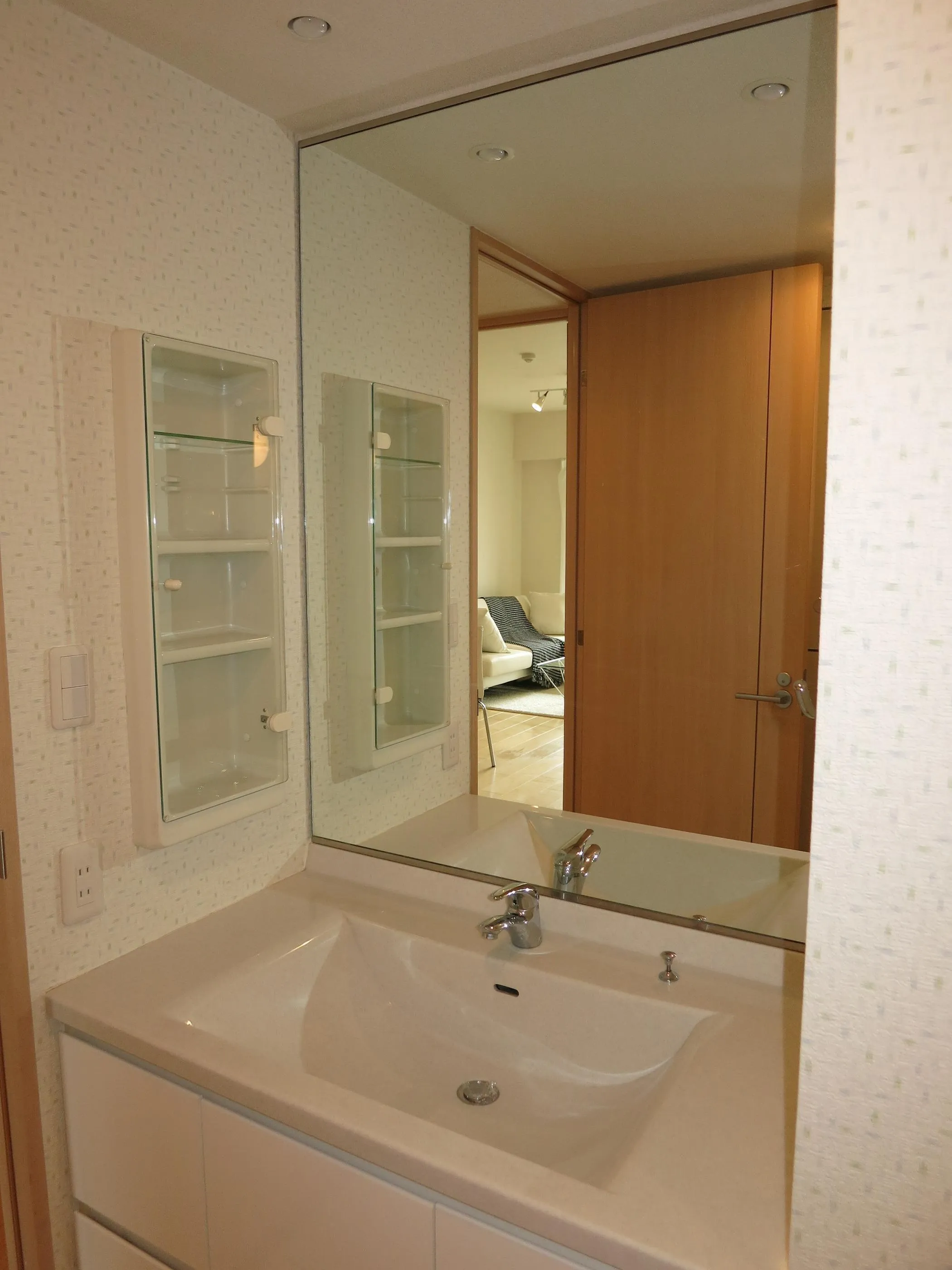 HF Wakabayashi Park Residence - Interior - ["Bathroom Sink", "Interior design", "Flooring"]