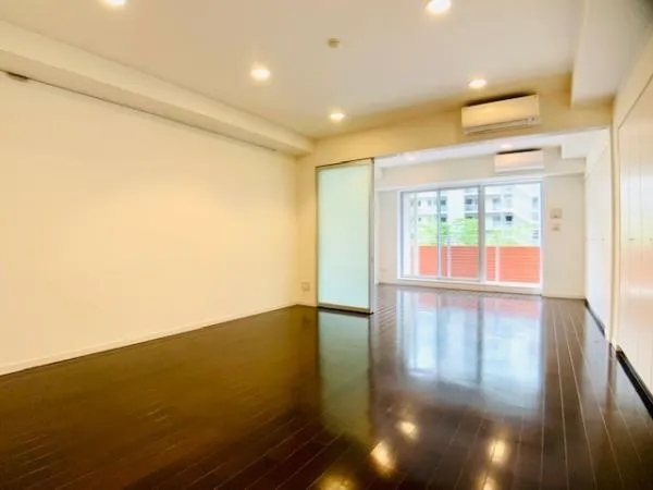 Brillia Ist Sangenjaya Blossom Terrace - Interior - ["Fixture", "Hall", "Wood"]