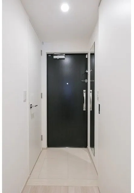 Comforia Higashiueno - Interior - ["Fixture", "Door", "Floor"]