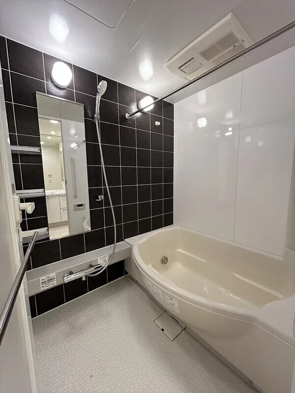 Esty Maison Toyosu Residence - Interior - ["Flooring", "Plumbing fixture", "Floor"]