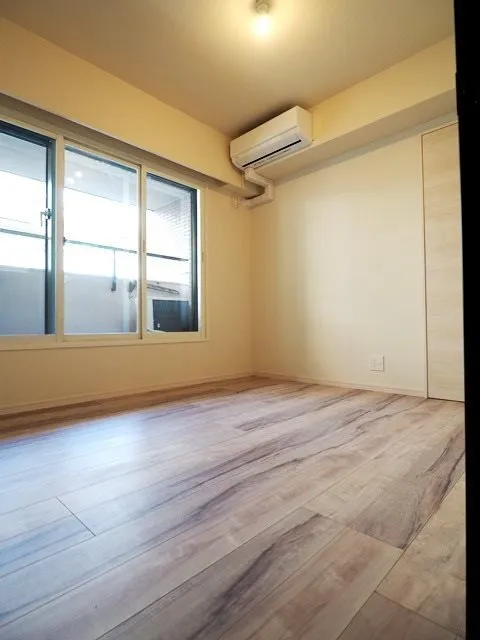 Residia Kamimeguro - Interior - ["Flooring", "Floor", "Wood"]