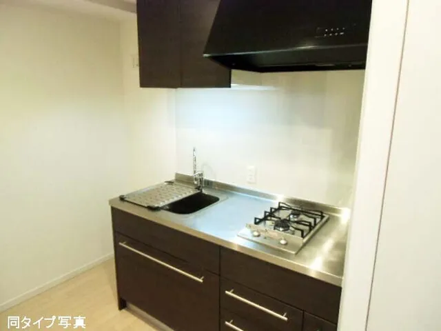 Comforia Sasazuka - Interior - ["Kitchen", "Kitchen Sink", "Kitchen Appliance"]