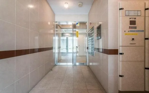 Carlo Villa Nishi-Sugamo - Exterior - ["Flooring", "Floor", "Ceiling"]