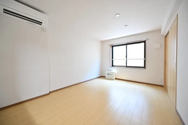 CENTRAL GARDEN RESIDENCE TOKYO - Interior - ["Flooring", "Floor", "Wood"]