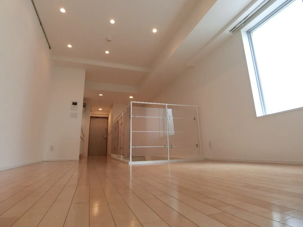 Residence Shirokane Colore - Interior - ["Wood", "Window", "Hall"]