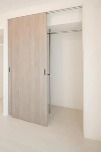 Park Axis Kuramae - Interior - ["Wood", "Automotive exterior", "Flooring"]