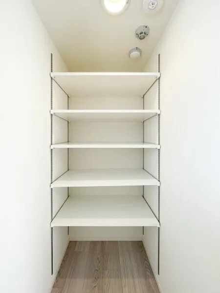 Brillia Ist Asakusa - Interior - ["Flooring", "Wood", "Floor"]