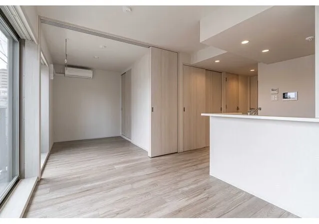LUMIEC HONCHO EAST - Interior - ["Flooring", "Floor", "Apartment"]