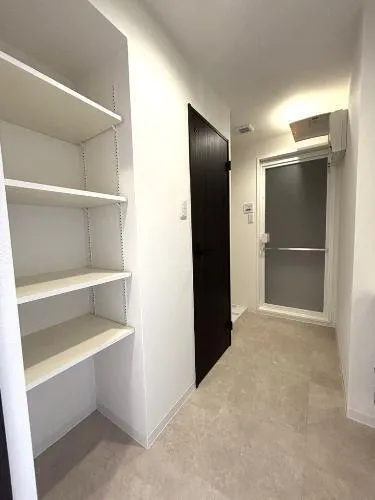 Musashiurawa No. 2 Royal Corp. Room 601