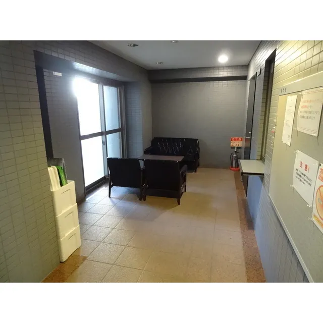 Rafuge Oimachi - Interior - ["Furniture", "Building", "Interior design"]