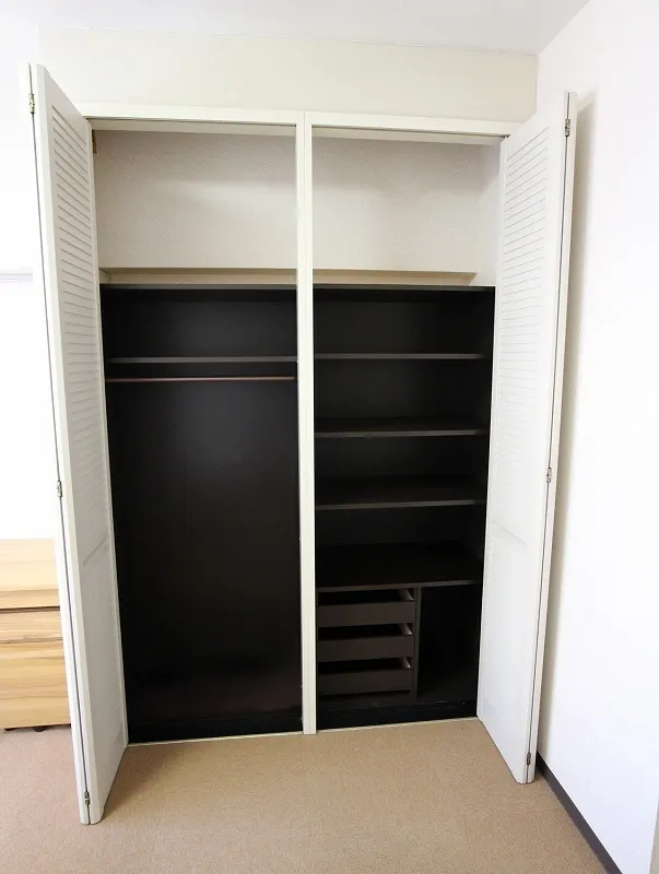 Maison Otsuka - Interior - ["Flooring", "Floor", "Closet"]
