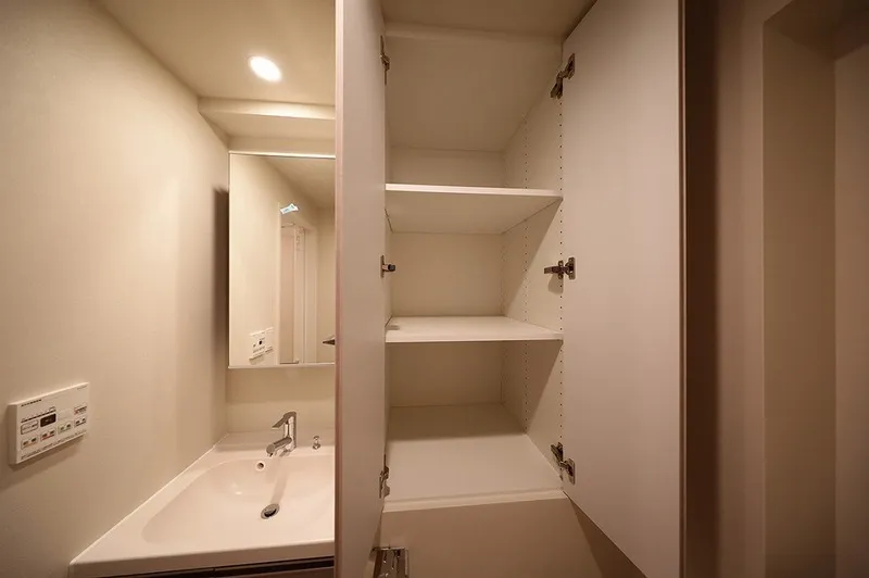 Blanchesta Iriya Grande - Interior - ["Wall", "Wood", "Flooring"]