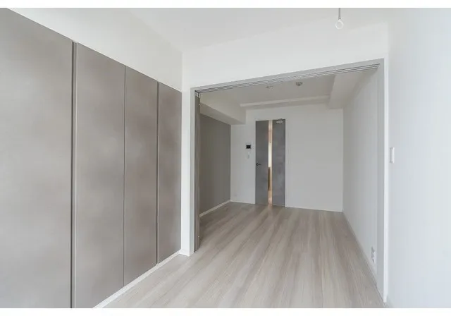 RJR Precia Chidori - Interior - ["Flooring", "Wall", "Floor"]