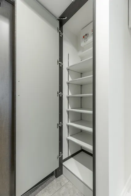 Gransite Bunkyo Yushima - Interior - ["Flooring", "Interior design", "Door"]