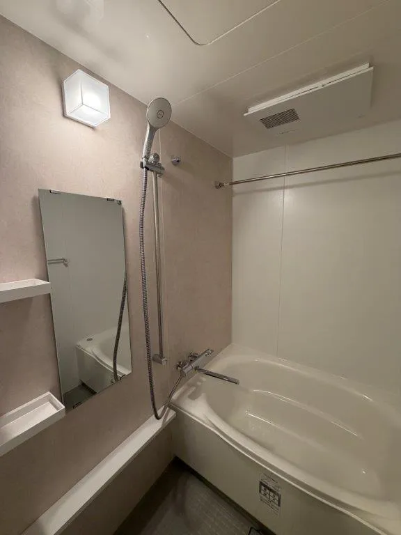 Le Fone Progre Takadanobaba North - Interior - ["Plumbing fixture", "Flooring", "Floor"]