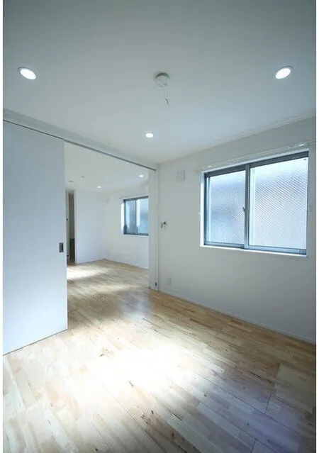 Sasazuka Flats - Interior - ["Property", "Window", "Fixture"]