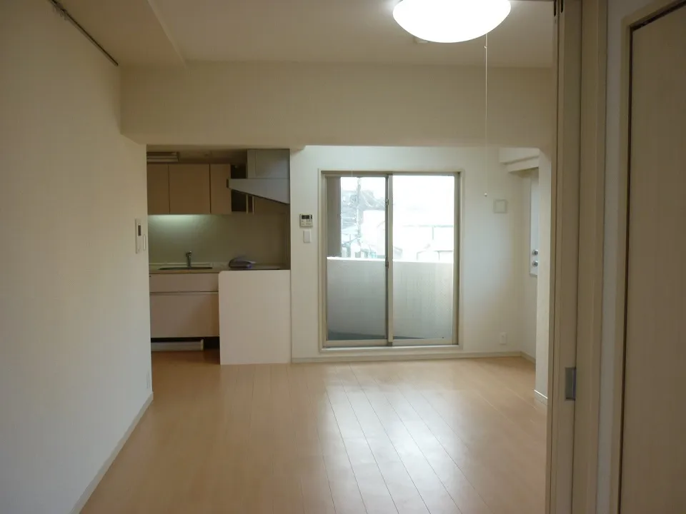 Residia Sakura Josui - Interior - ["Building", "Property", "Window"]