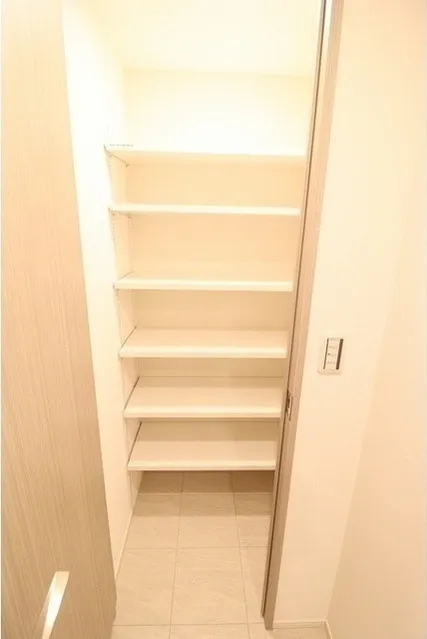 Predia Court Yoyogi Uehara - Interior - ["Shelving", "Shelf", "Wood"]