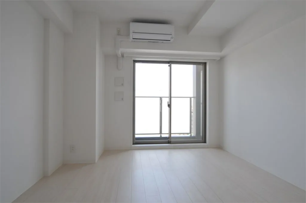 RESIDIA Nihonbashi Bakurocho II - Interior - ["Building", "Window", "Fixture"]