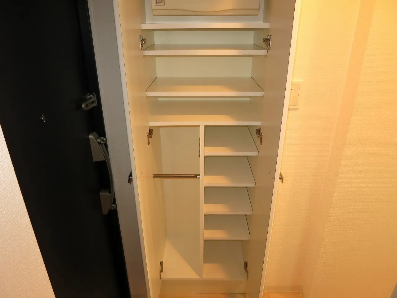 Arden Monzen Nakacho - Interior - ["Shelf", "Shelving", "Wood"]