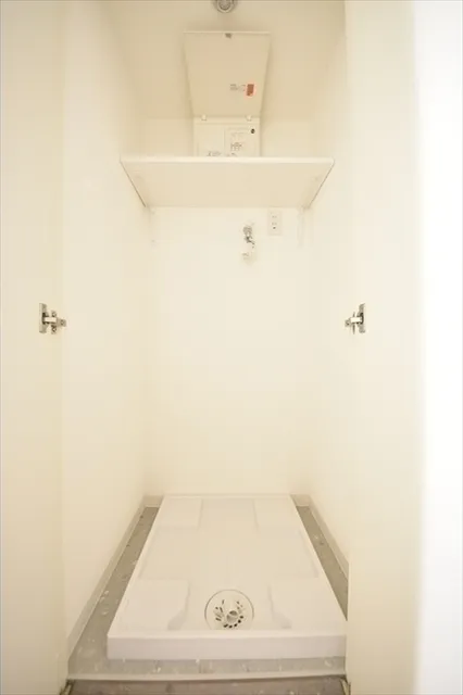 Maison Bellvie Shimokitazawa - Interior - ["White", "Flooring", "Floor"]
