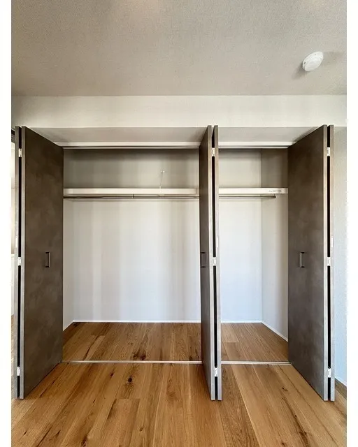 Stilio Sakurashinmachi - Interior - ["Flooring", "Wood", "Floor"]