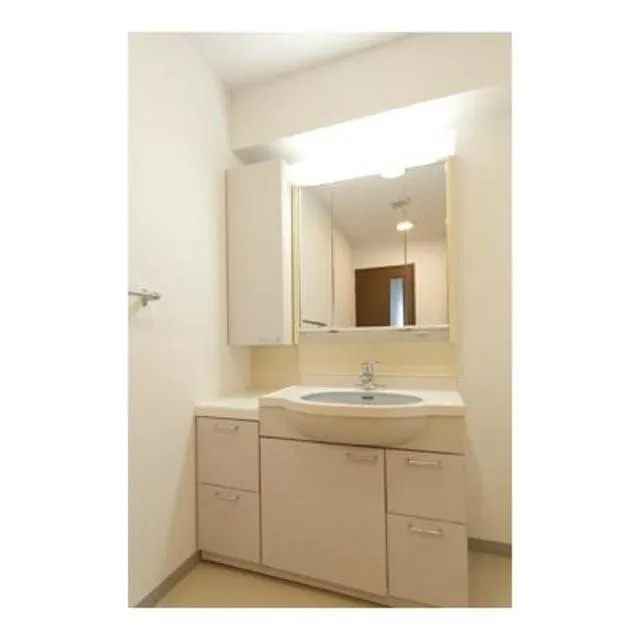 Astelion Shoto - Interior - Bathroom sink