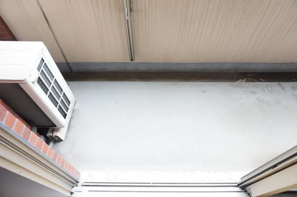 Star Heim - Interior - ["Fixture", "Building", "Window"]