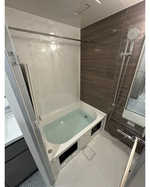 Baus Flats Kuramae - Interior - ["Plumbing fixture", "Floor", "Plumbing"]