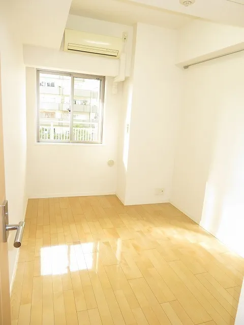 Esty Maison Oshima - Interior - ["Wall", "Flooring", "Floor"]