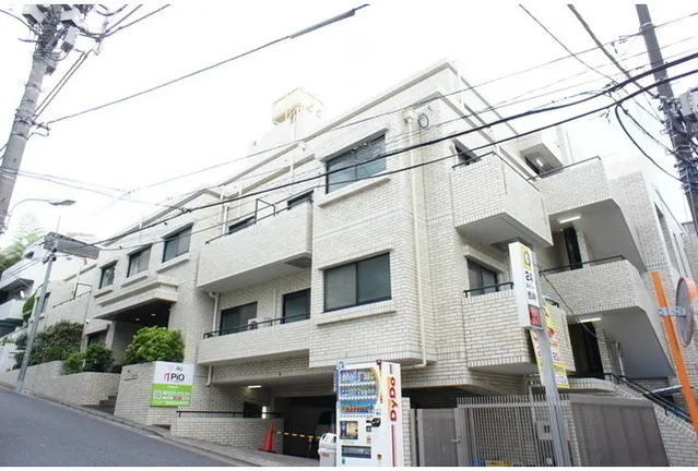 Belfan Nishiazabu - Exterior - ["Sky", "Building", "Street light"]