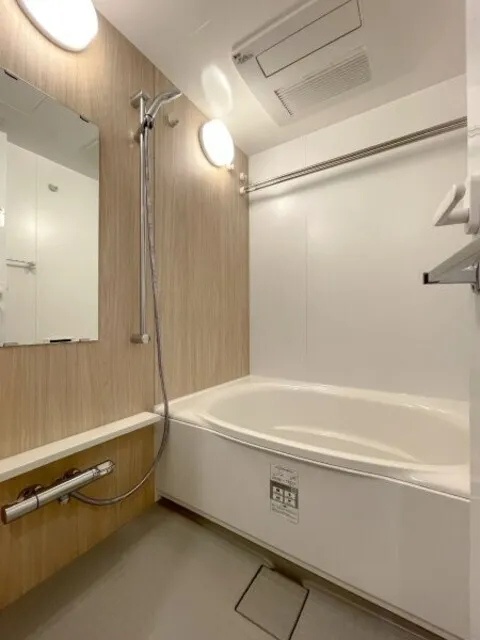 Royal Parks Ariake - Interior - ["Flooring", "Interior design", "Plumbing fixture"]