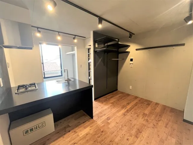 Apice Meguro - Interior - ["Flooring", "Ceiling", "Floor"]