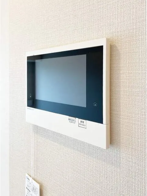 IPSE Yoyogi Uehara - Interior - ["Electronic device", "Display device", "Technology"]