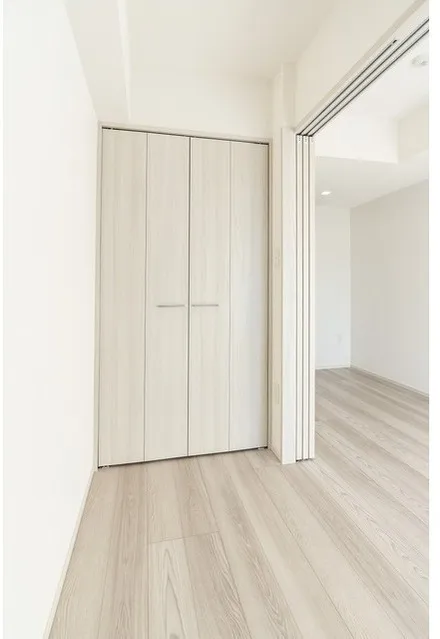 Comforia Liv Shimo-Ochiai - Interior - ["Flooring", "Wood", "Wood flooring"]