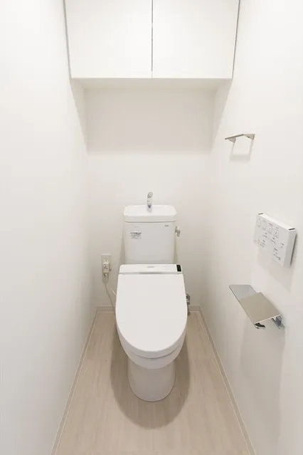 City Current Daikanyama - Interior - ["Toilet seat", "Toilet", "Plumbing fixture"]