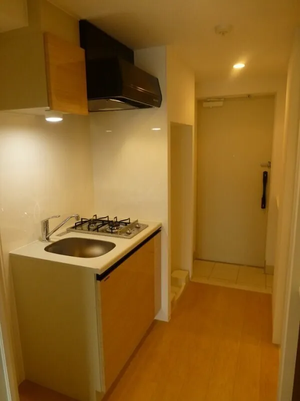 RESIDIA Kamata IV - Interior - ["Floor", "Flooring", "Apartment"]