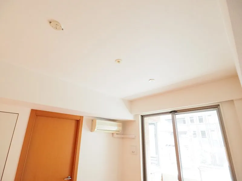 Residia Bunkyo Sengoku 2 - Interior - ["Building", "Window", "Fixture"]