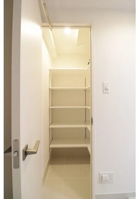 KDX Residence Hatchobori - Interior - ["Wall", "Flooring", "Wood"]
