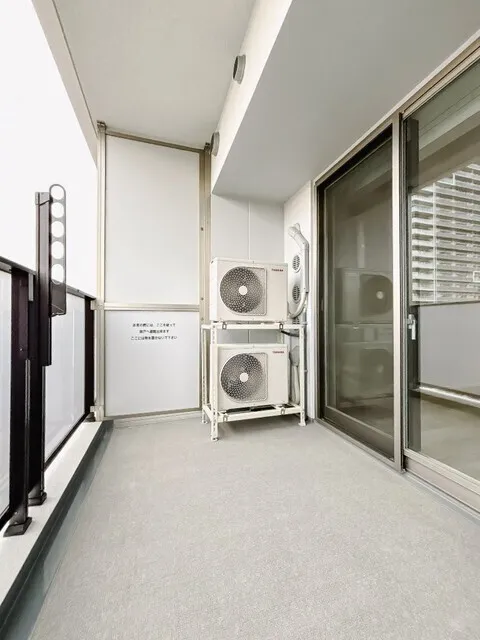 Royal Parks Ariake - Interior - ["Flooring", "Interior design", "Floor"]
