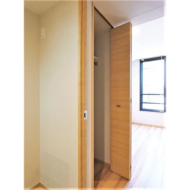 Dreams Hatsudai I - Interior - ["Door", "Fixture", "Window"]