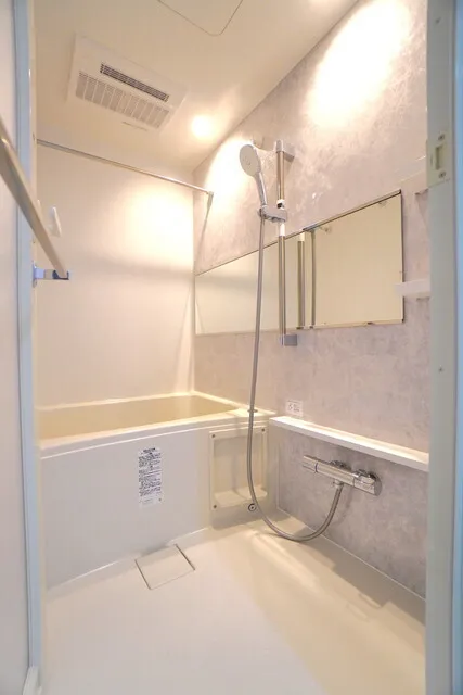 CREATIF Bunkyo Sendagi - Interior - ["Flooring", "Floor", "Plumbing fixture"]
