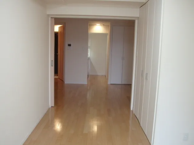 Esty Maison Kinshicho II - Interior - ["Floor", "Flooring", "Wood flooring"]